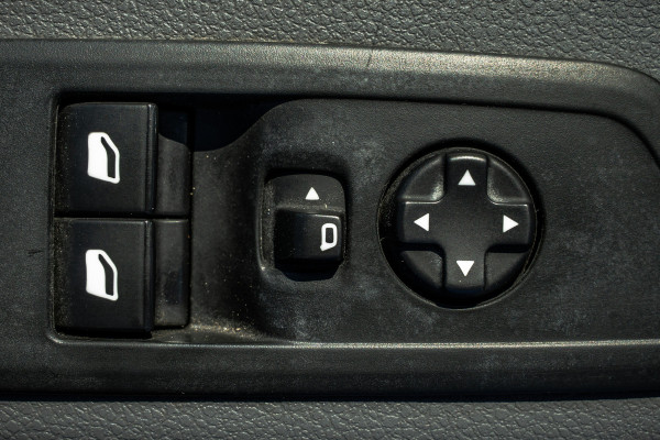 Opel Vivaro 2.0 L2H1 | 150 PK | Cruise | Airco | Imperiaal | Trekhaak