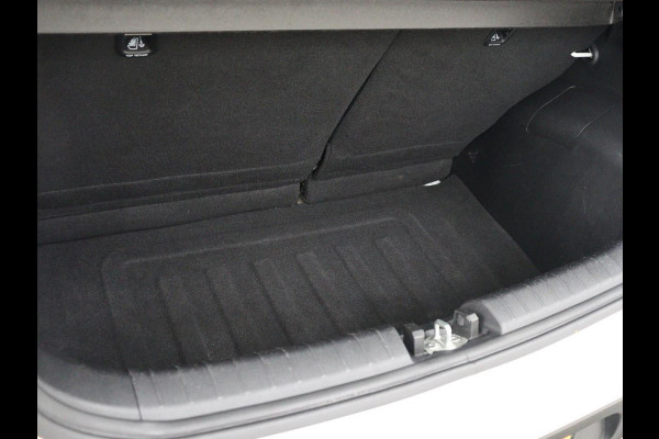 Kia Picanto 1.0 MPi DynamicLine | Carplay | Camera | Cruise control | Airco | Bluetooth | Elektrische ramen | Origineel NL