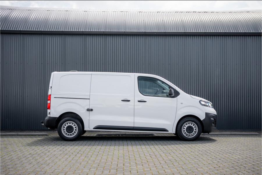 Opel Vivaro 2.0 L2H1 125PK | Bedrijfswageninrichting | Cruise | Carplay | Camera | Airco | PDC | Trekhaak