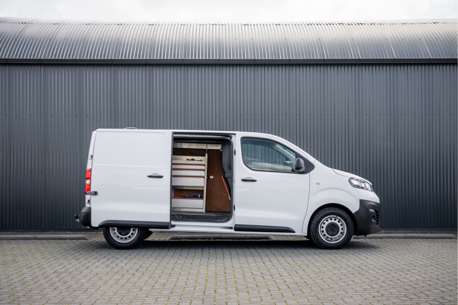 Opel Vivaro 2.0 L2H1 125PK | Bedrijfswageninrichting | Cruise | Carplay | Camera | Airco | PDC | Trekhaak