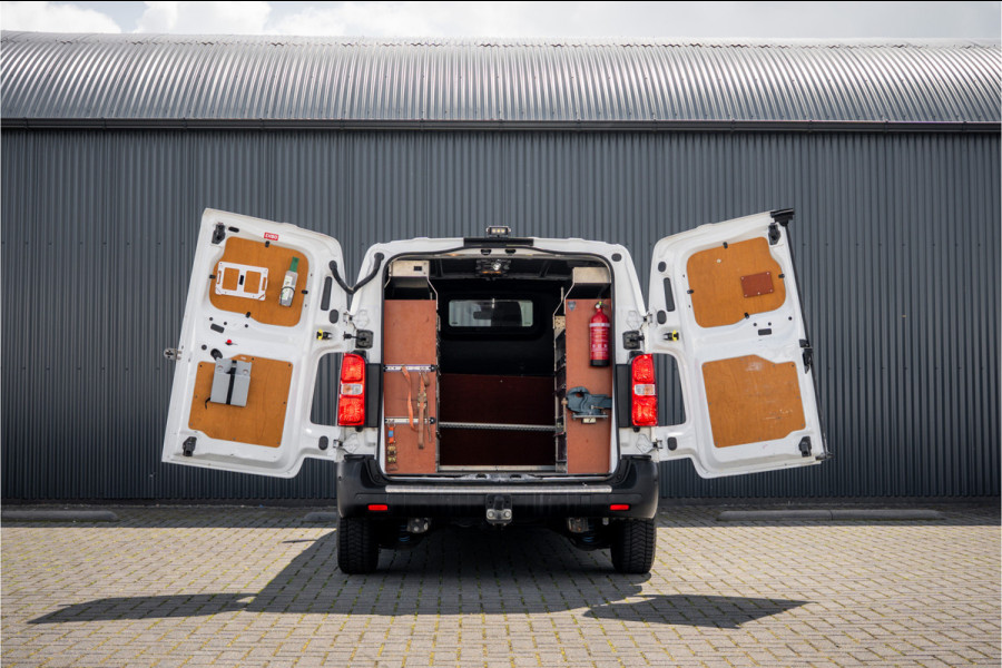 Opel Vivaro 2.0 L2H1 125PK | Bedrijfswageninrichting | Cruise | Carplay | Camera | Airco | PDC | Trekhaak