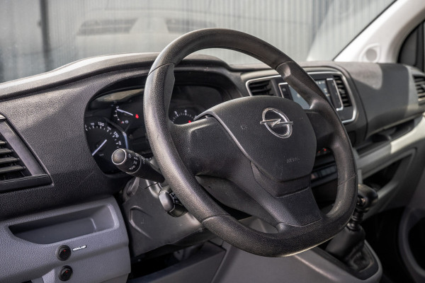 Opel Vivaro 2.0 L2H1 125PK | Bedrijfswageninrichting | Cruise | Carplay | Camera | Airco | PDC | Trekhaak