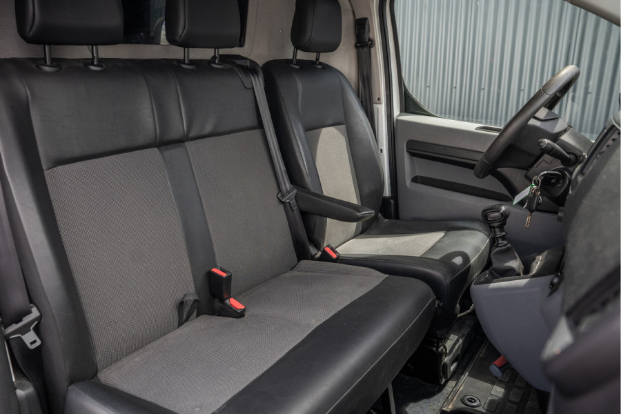Opel Vivaro 2.0 L2H1 125PK | Bedrijfswageninrichting | Cruise | Carplay | Camera | Airco | PDC | Trekhaak
