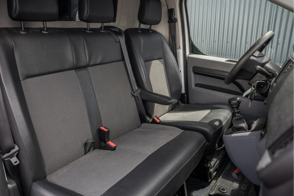 Opel Vivaro 2.0 L2H1 125PK | Bedrijfswageninrichting | Cruise | Carplay | Camera | Airco | PDC | Trekhaak