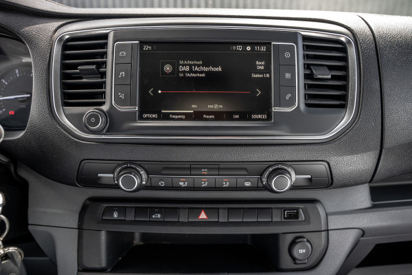 Opel Vivaro 2.0 L2H1 125PK | Bedrijfswageninrichting | Cruise | Carplay | Camera | Airco | PDC | Trekhaak