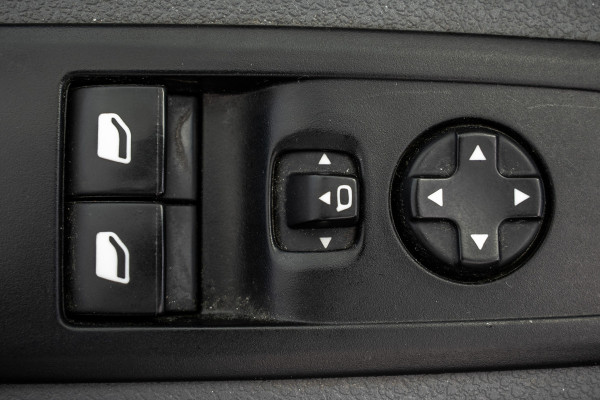 Opel Vivaro 2.0 L2H1 125PK | Bedrijfswageninrichting | Cruise | Carplay | Camera | Airco | PDC | Trekhaak
