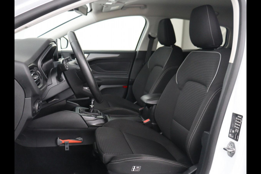 Ford Focus 1.0 EcoBoost Hybrid Titanium Style | Trekhaak | Carplay | Navigatie | Keyless | Full LED | Parkeerhulp | Climate control | Bluetooth | Cruise control