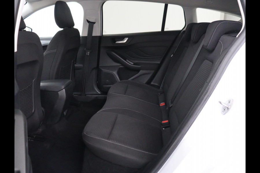 Ford Focus 1.0 EcoBoost Hybrid Titanium Style | Trekhaak | Carplay | Navigatie | Keyless | Full LED | Parkeerhulp | Climate control | Bluetooth | Cruise control