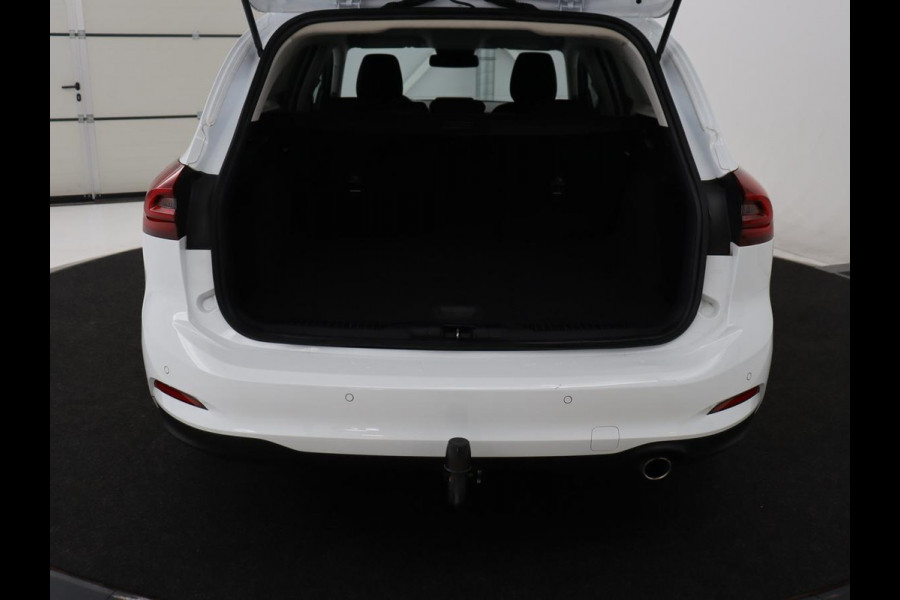 Ford Focus 1.0 EcoBoost Hybrid Titanium Style | Trekhaak | Carplay | Navigatie | Keyless | Full LED | Parkeerhulp | Climate control | Bluetooth | Cruise control