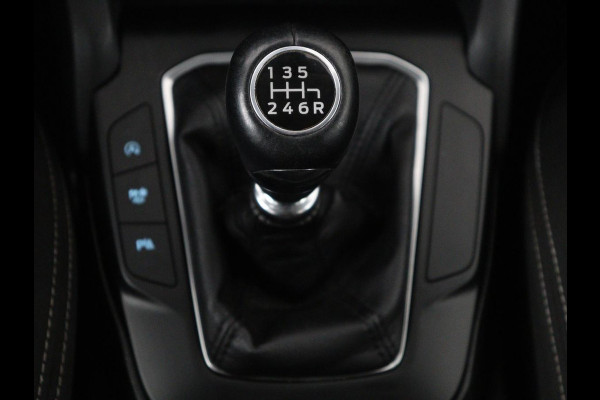 Ford Focus 1.0 EcoBoost Hybrid Titanium Style | Trekhaak | Carplay | Navigatie | Keyless | Full LED | Parkeerhulp | Climate control | Bluetooth | Cruise control