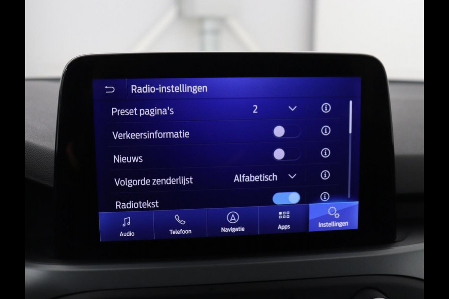 Ford Focus 1.0 EcoBoost Hybrid Titanium Style | Trekhaak | Carplay | Navigatie | Keyless | Full LED | Parkeerhulp | Climate control | Bluetooth | Cruise control