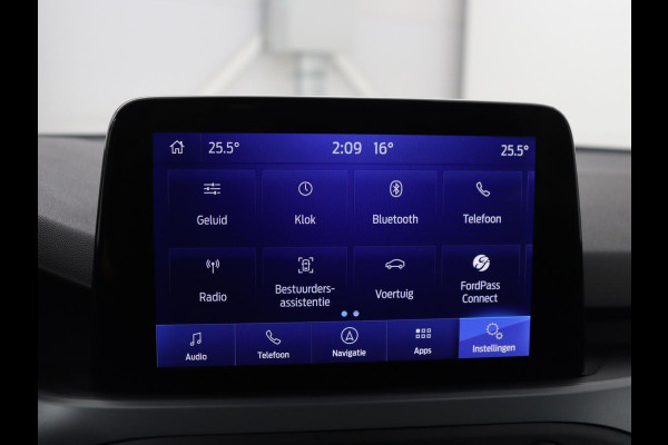 Ford Focus 1.0 EcoBoost Hybrid Titanium Style | Trekhaak | Carplay | Navigatie | Keyless | Full LED | Parkeerhulp | Climate control | Bluetooth | Cruise control