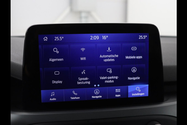 Ford Focus 1.0 EcoBoost Hybrid Titanium Style | Trekhaak | Carplay | Navigatie | Keyless | Full LED | Parkeerhulp | Climate control | Bluetooth | Cruise control