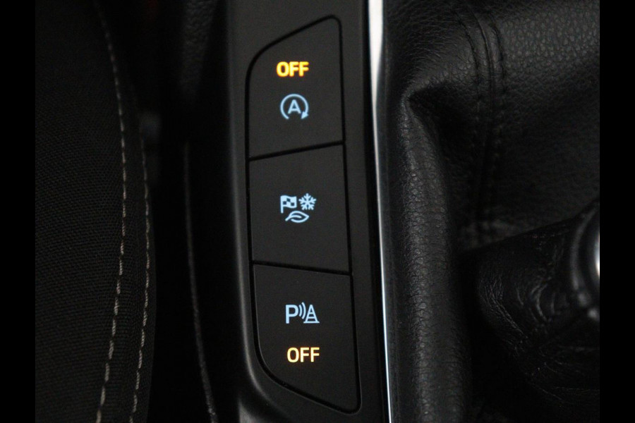 Ford Focus 1.0 EcoBoost Hybrid Titanium Style | Trekhaak | Carplay | Navigatie | Keyless | Full LED | Parkeerhulp | Climate control | Bluetooth | Cruise control