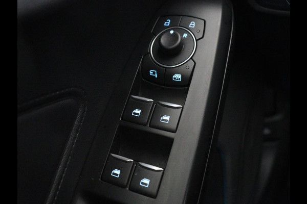 Ford Focus 1.0 EcoBoost Hybrid Titanium Style | Trekhaak | Carplay | Navigatie | Keyless | Full LED | Parkeerhulp | Climate control | Bluetooth | Cruise control