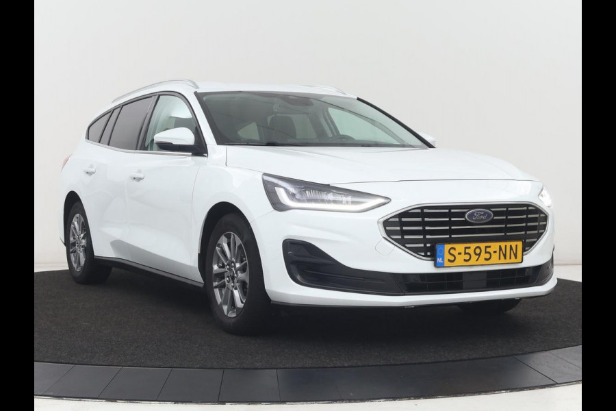 Ford Focus 1.0 EcoBoost Hybrid Titanium Style | Trekhaak | Carplay | Navigatie | Keyless | Full LED | Parkeerhulp | Climate control | Bluetooth | Cruise control