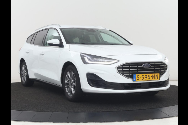 Ford Focus 1.0 EcoBoost Hybrid Titanium Style | Trekhaak | Carplay | Navigatie | Keyless | Full LED | Parkeerhulp | Climate control | Bluetooth | Cruise control