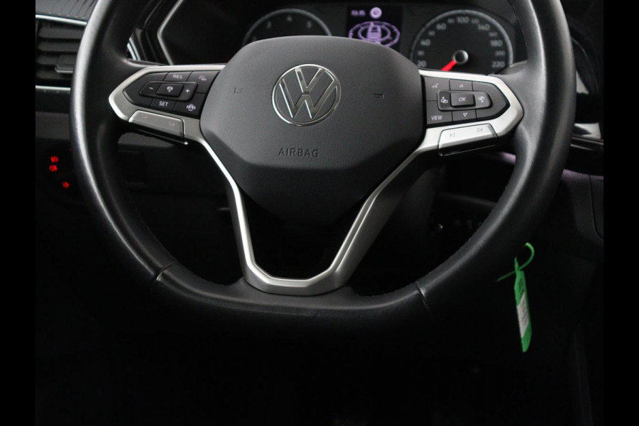 Volkswagen T-Cross 1.0 TSI Style | Carplay | Navigatie | Adaptive cruise | Full LED | Side Assist | Parkeerhulp | Getint glas | Climate control | Bluetooth | 18'' | Black Design Pack