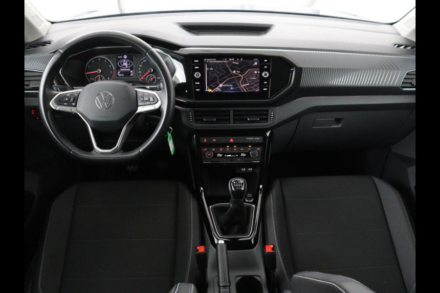 Volkswagen T-Cross 1.0 TSI Style | Carplay | Navigatie | Adaptive cruise | Full LED | Side Assist | Parkeerhulp | Getint glas | Climate control | Bluetooth | 18'' | Black Design Pack