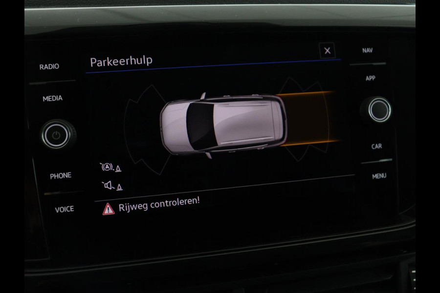 Volkswagen T-Cross 1.0 TSI Style | Carplay | Navigatie | Adaptive cruise | Full LED | Side Assist | Parkeerhulp | Getint glas | Climate control | Bluetooth | 18'' | Black Design Pack