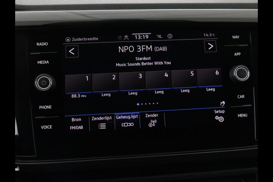 Volkswagen T-Cross 1.0 TSI Style | Carplay | Navigatie | Adaptive cruise | Full LED | Side Assist | Parkeerhulp | Getint glas | Climate control | Bluetooth | 18'' | Black Design Pack