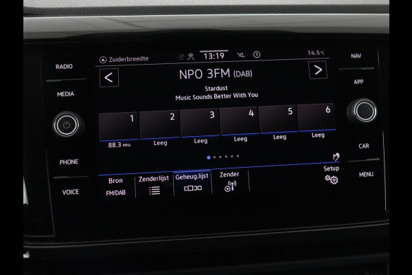 Volkswagen T-Cross 1.0 TSI Style | Carplay | Navigatie | Adaptive cruise | Full LED | Side Assist | Parkeerhulp | Getint glas | Climate control | Bluetooth | 18'' | Black Design Pack