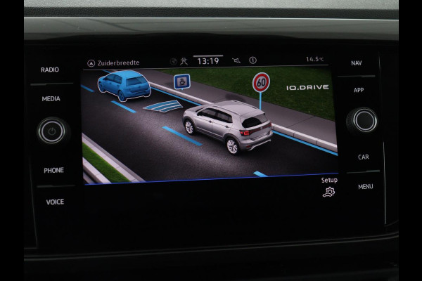 Volkswagen T-Cross 1.0 TSI Style | Carplay | Navigatie | Adaptive cruise | Full LED | Side Assist | Parkeerhulp | Getint glas | Climate control | Bluetooth | 18'' | Black Design Pack