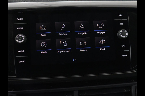Volkswagen T-Cross 1.0 TSI Style | Carplay | Navigatie | Adaptive cruise | Full LED | Side Assist | Parkeerhulp | Getint glas | Climate control | Bluetooth | 18'' | Black Design Pack