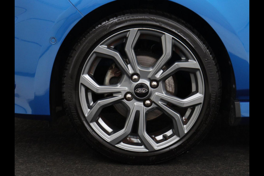 Ford Fiesta 1.0 EcoBoost ST-Line | Stoel & stuurverwarming | Adaptive cruise | Camera | Carplay | Full LED | Half leder | Side Assist | Navigatie | Park Assist | Climate control | Bluetooth