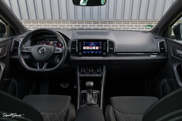 Škoda Karoq 1.5 TSI ACT Sportline Business | Zwenkbare trekhaak | Steel Grey | Blis | Cruise control | Apple carplay |