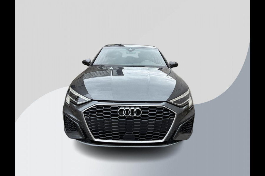 Audi A3 Sportback 40 TFSI S Line | Adaptive cruise control | Trekhaak afneembaar | Lederen bekleding | Stoelverwarming | Camera | Elektrische achterklep | Dodehoeksensoren |