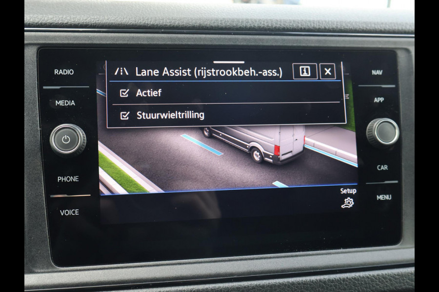 Volkswagen Crafter 35 2.0 TDI 177 PK AUT. L3H3 + 3000 KG TREKHAAK | ADAPTIVE CRUISE | LED | CAMERA | CARPLAY | STOELVERW.