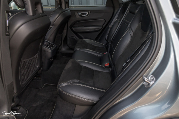 Volvo XC60 2.0 T5 R-Design | Adaptieve cruise | Zwenkbare trekhaak | Panoramadak | Bliss |