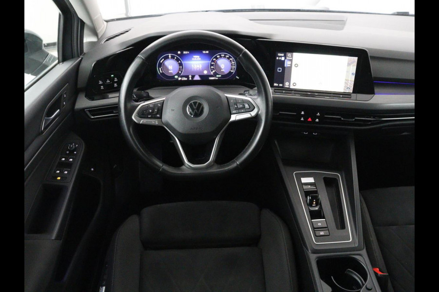 Volkswagen Golf 1.4 eHybrid Style | SOH 88% | Massage | Adaptive cruise | Carplay | Memory | Navigatie | Sfeerverlichting | Parkeerhulp | Climate control | Bluetooth | PHEV | Plug In