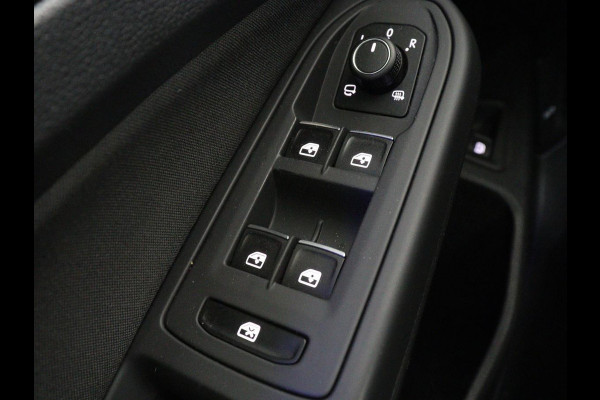 Volkswagen Golf 1.4 eHybrid Style | SOH 88% | Massage | Adaptive cruise | Carplay | Memory | Navigatie | Sfeerverlichting | Parkeerhulp | Climate control | Bluetooth | PHEV | Plug In