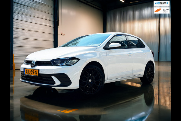 Volkswagen Polo 1.0 TSI Polo Carplay_18''LMV_PDC v+a_Airco