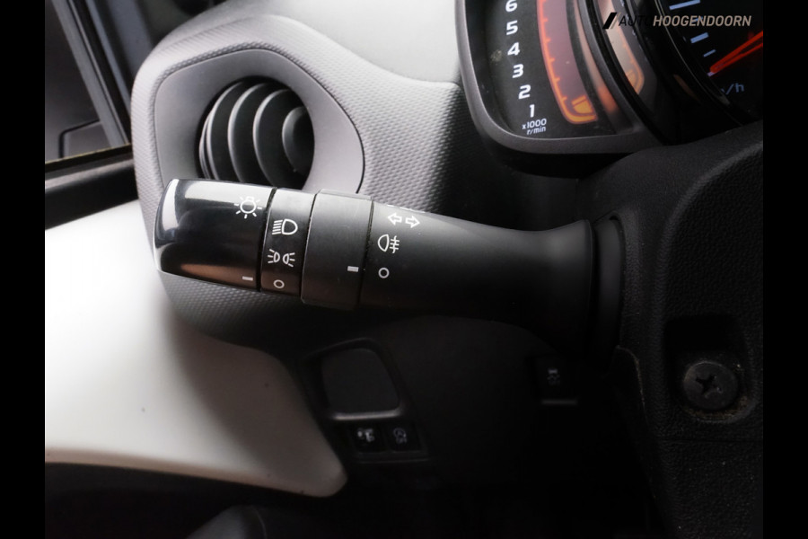 Citroën C1 1.0 VTi Feel Sport (ACHTERUITRIJCAMERA,CRUISE CONTROL,APPLE CARPLAY,AIRCO,SPORTSTOELEN,START-STOP,LED,TOPCONDITIE)