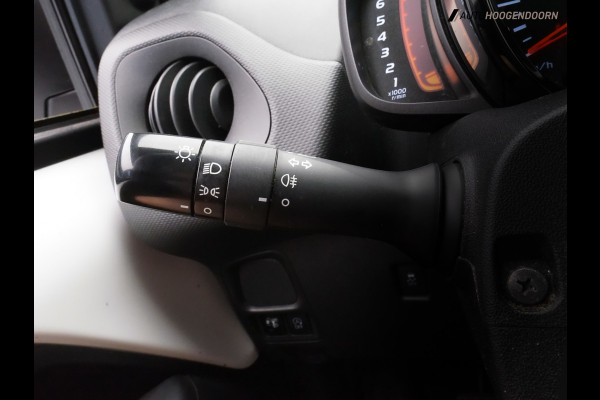Citroën C1 1.0 VTi Feel Sport (ACHTERUITRIJCAMERA,CRUISE CONTROL,APPLE CARPLAY,AIRCO,SPORTSTOELEN,START-STOP,LED,TOPCONDITIE)