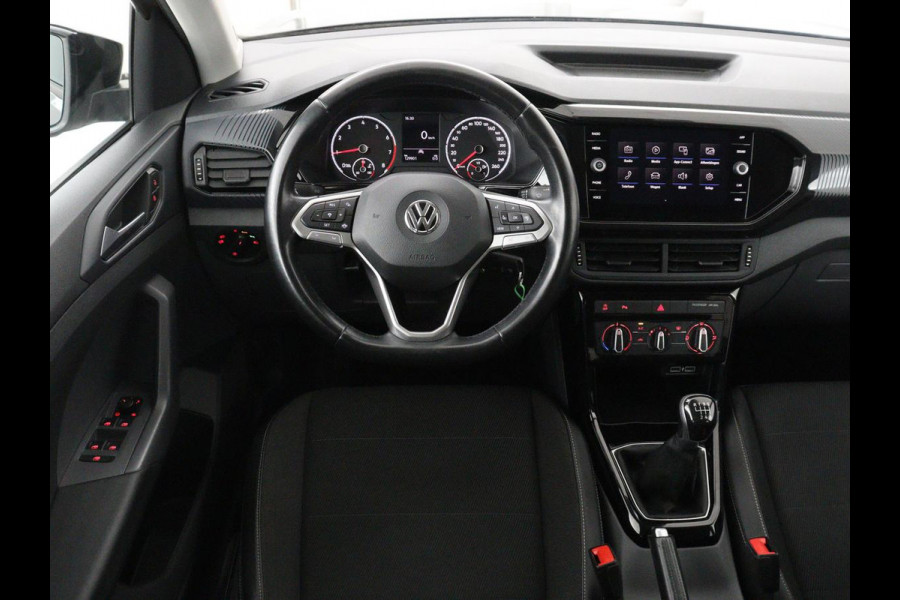 Volkswagen T-Cross 1.0 TSI R Line | Camera | Carplay | Adaptive cruise | Parkeerhulp | Sportstoelen | Getint glas | Side Assist | Airco | Bluetooth | Origineel NL
