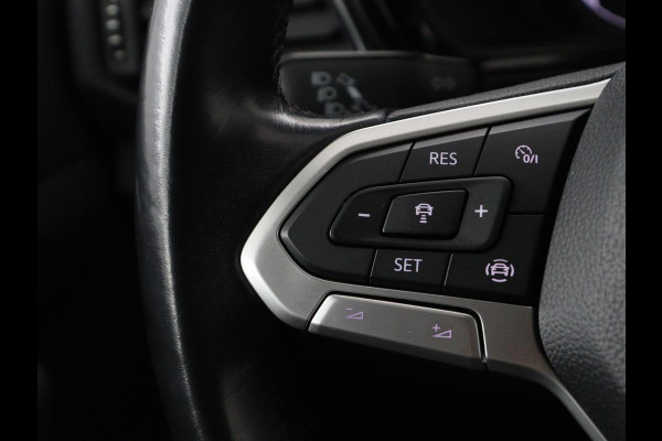Volkswagen T-Cross 1.0 TSI R Line | Camera | Carplay | Adaptive cruise | Parkeerhulp | Sportstoelen | Getint glas | Side Assist | Airco | Bluetooth | Origineel NL