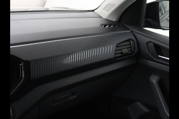 Volkswagen T-Cross 1.0 TSI R Line | Camera | Carplay | Adaptive cruise | Parkeerhulp | Sportstoelen | Getint glas | Side Assist | Airco | Bluetooth | Origineel NL