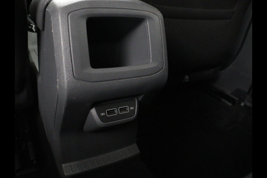 Volkswagen T-Cross 1.0 TSI R Line | Camera | Carplay | Adaptive cruise | Parkeerhulp | Sportstoelen | Getint glas | Side Assist | Airco | Bluetooth | Origineel NL
