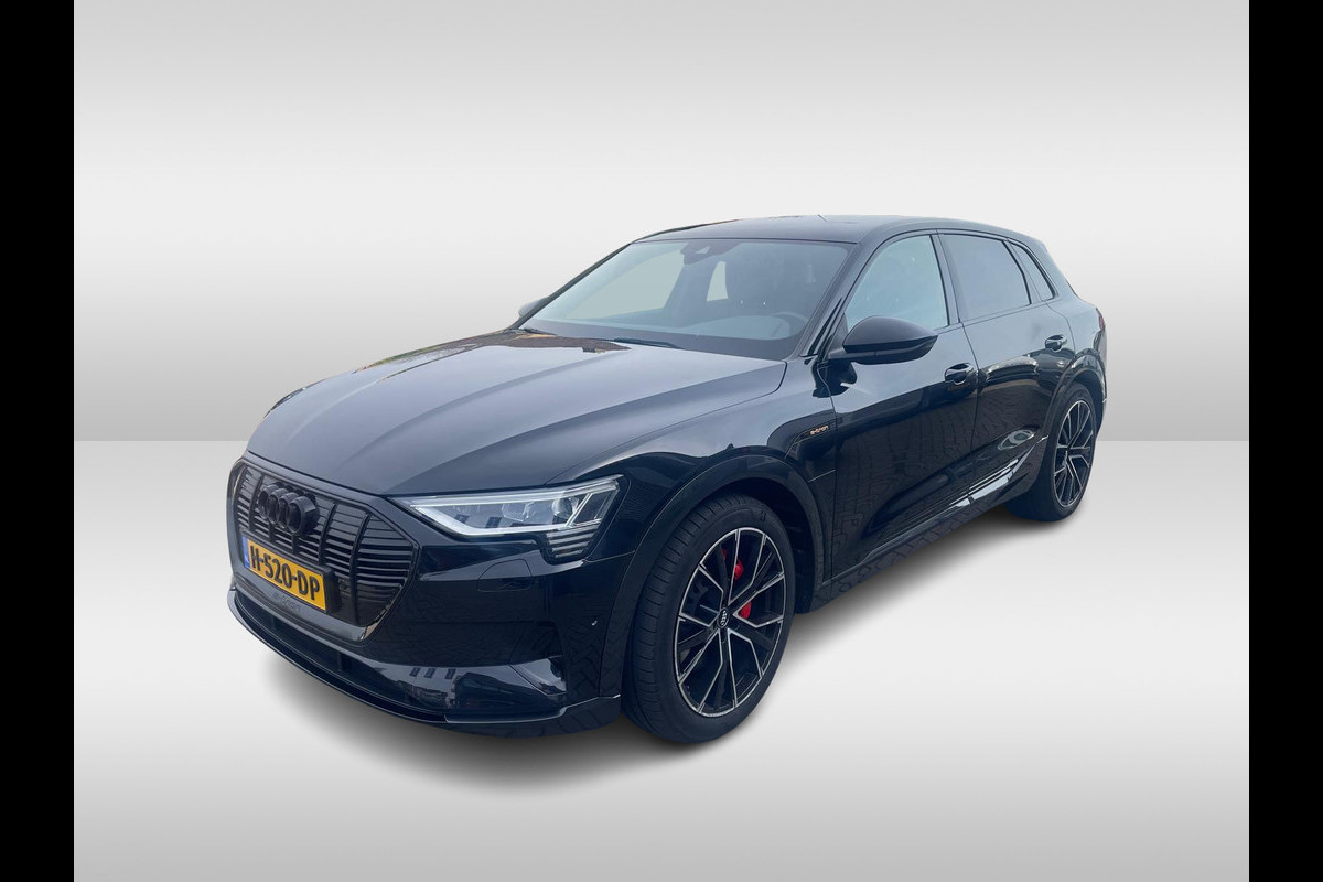 Audi e-tron e-tron 55 quattro advanced 95 kWh / Camera / Half leder / Navigatie / Blackpack / 21'' / Stoelverwarming / DAB / Cruise Control / Rijstrooksensor