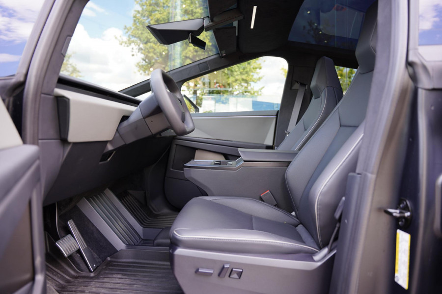 Tesla Cybertruck AWD 100 kWh DIRECT AVAILABLE