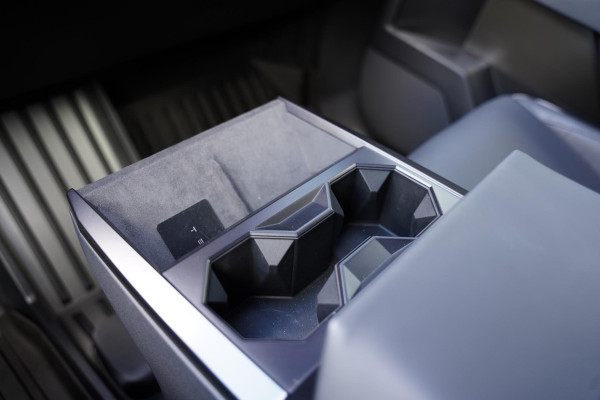 Tesla Cybertruck AWD 100 kWh DIRECT AVAILABLE