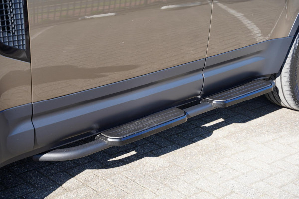 Land Rover Defender 110 P 400 110 BENZINE HSE 7p. / 22 Inch / NL-Auto