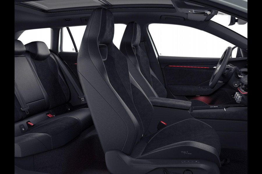 Škoda Superb Combi Sportline Business PHEV 1.5 TSI 204 pk 6 versn. DSG | Panoramadak | Wegklapbare trekhaak | Winter pakket | 19 inch lichtmetalen velgen