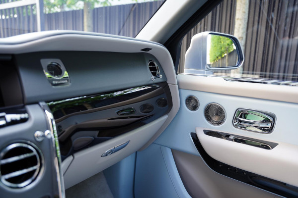 Rolls-Royce Cullinan 6.75 V12 / Bespoke Audio / Starlight / Twin-Coachline