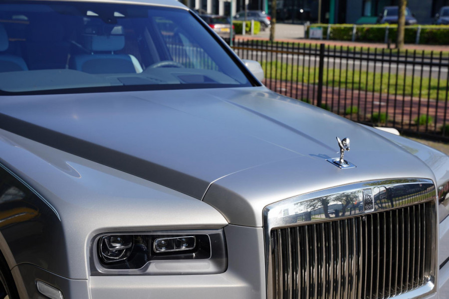Rolls-Royce Cullinan 6.75 V12 / Bespoke Audio / Starlight / Twin-Coachline