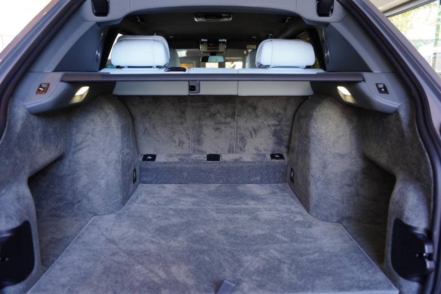 Rolls-Royce Cullinan 6.75 V12 / Bespoke Audio / Starlight / Twin-Coachline
